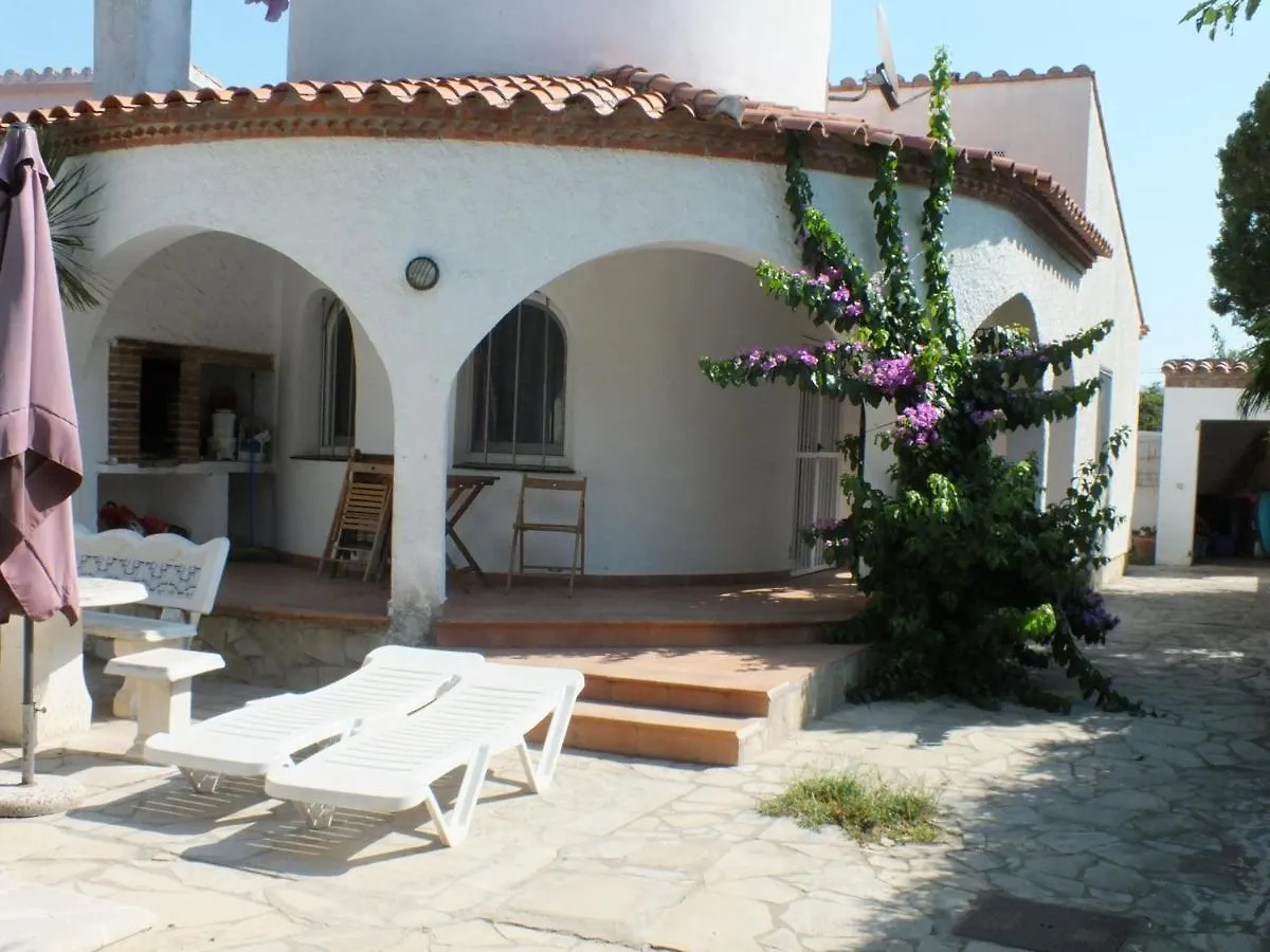 Villa Con Piscina Privada Y Jardin Cerrado En Castello D'Empuries, Ideal Para 6-8 Personas - Es-204-1 Empuriabrava